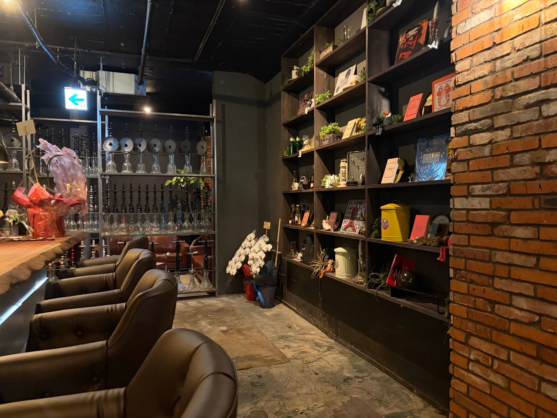 Parasite 歌舞伎町店 店内